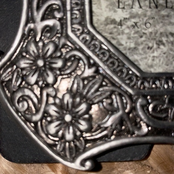 NWOT Chestnut Lane pewter like silver toned desktop tabletop photo picture frame - Picture 5 of 7